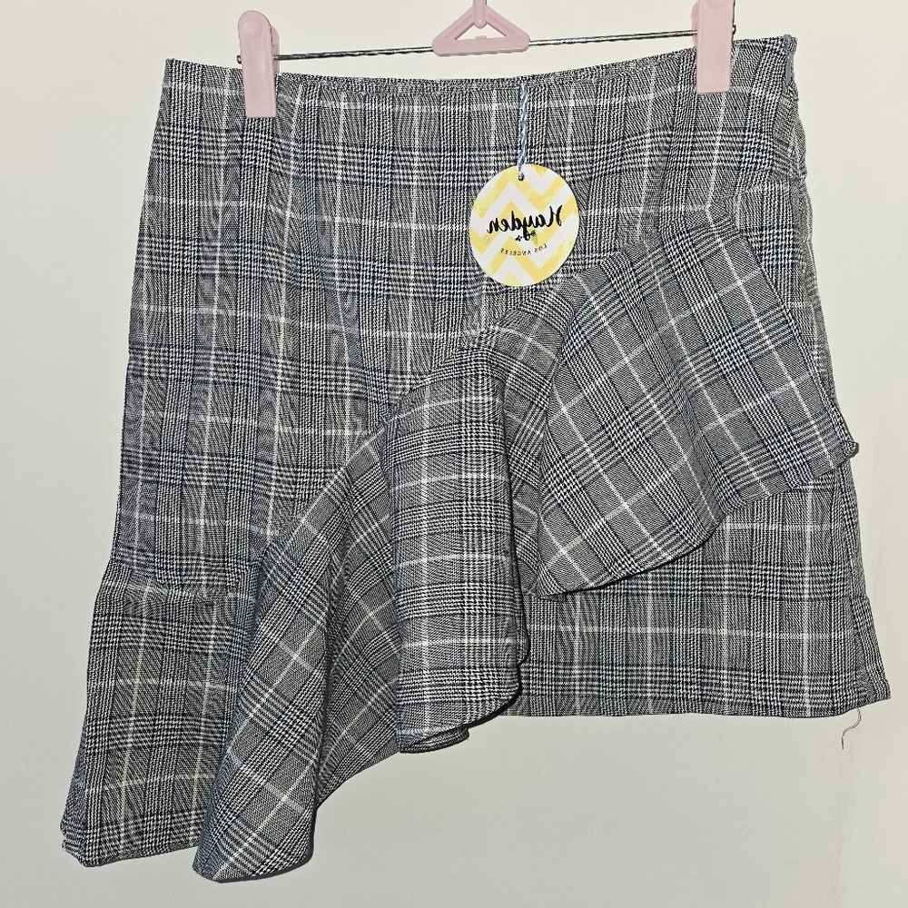 HAYDEN L.A. Asymmetrical Ruffle Plaid Skirt - Navy and White NWT Medium